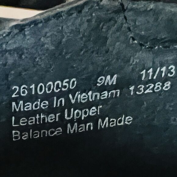 Clarks Wendy River Black Leather Laser Cut Strappy Low Heeled Sandals - Size 9M - Picture 7 of 7